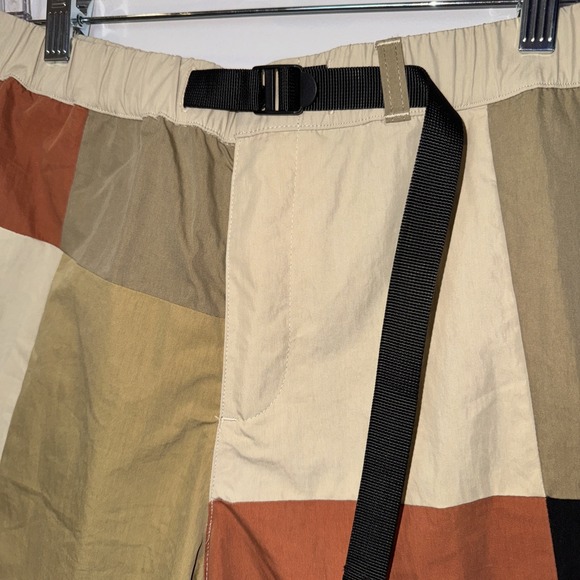 China Town Market Gorp Patchwork Tech/ Hiking Short Men's Medium NWT "Acorn" $57 - Picture 5 of 10